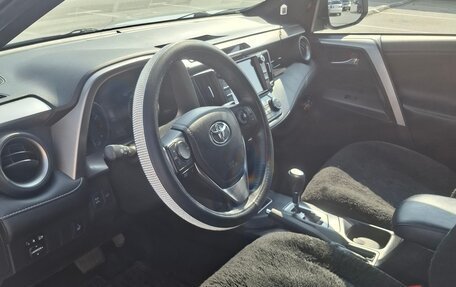 Toyota RAV4, 2018 год, 2 830 000 рублей, 18 фотография