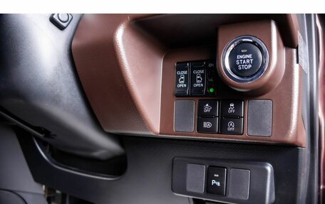 Toyota Roomy I, 2019 год, 1 349 000 рублей, 21 фотография