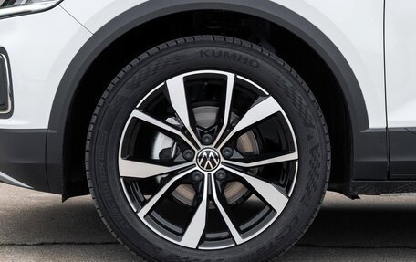 Volkswagen T-Roc I, 2023 год, 2 390 000 рублей, 9 фотография
