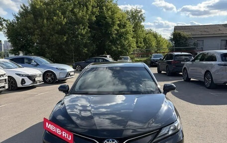 Toyota Camry, 2022 год, 3 500 000 рублей, 7 фотография