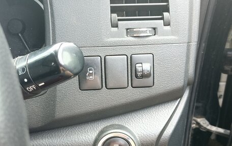 Toyota ISis I, 2011 год, 1 400 000 рублей, 6 фотография