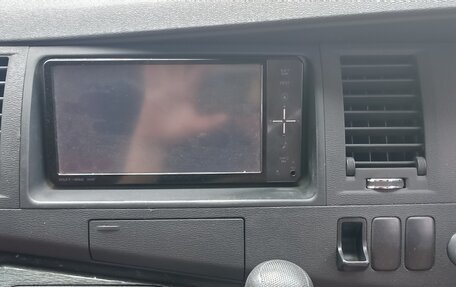 Toyota ISis I, 2011 год, 1 400 000 рублей, 9 фотография