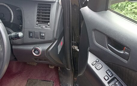 Toyota ISis I, 2011 год, 1 400 000 рублей, 10 фотография