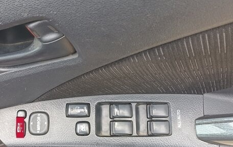 Toyota ISis I, 2011 год, 1 400 000 рублей, 12 фотография