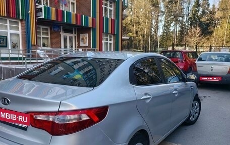 KIA Rio III рестайлинг, 2013 год, 700 000 рублей, 3 фотография