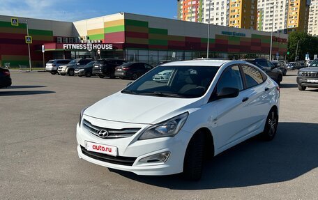 Hyundai Solaris II рестайлинг, 2014 год, 990 000 рублей, 6 фотография