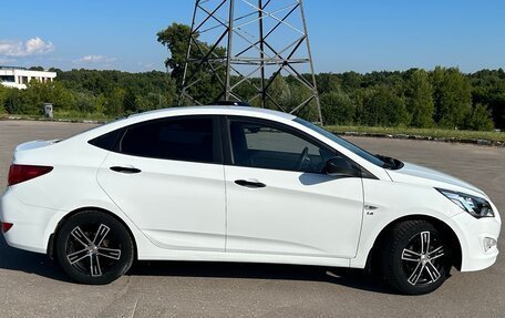 Hyundai Solaris II рестайлинг, 2014 год, 990 000 рублей, 2 фотография