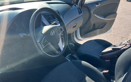 Hyundai Solaris II рестайлинг, 2014 год, 990 000 рублей, 13 фотография