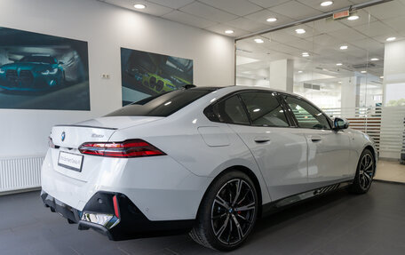 BMW 5 серия, 2024 год, 8 100 000 рублей, 2 фотография
