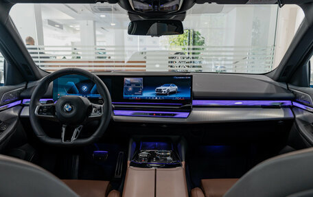 BMW 5 серия, 2024 год, 8 100 000 рублей, 11 фотография