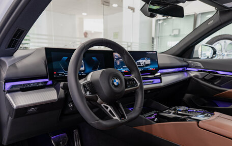 BMW 5 серия, 2024 год, 8 100 000 рублей, 12 фотография
