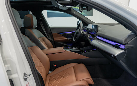 BMW 5 серия, 2024 год, 8 100 000 рублей, 14 фотография