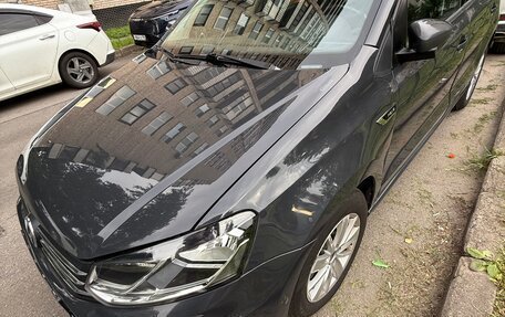 Volkswagen Polo VI (EU Market), 2018 год, 380 000 рублей, 2 фотография