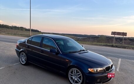 BMW 3 серия, 2003 год, 900 000 рублей, 1 фотография