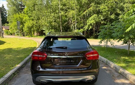 Mercedes-Benz GLA, 2016 год, 2 000 000 рублей, 3 фотография