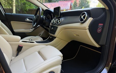 Mercedes-Benz GLA, 2016 год, 2 000 000 рублей, 23 фотография