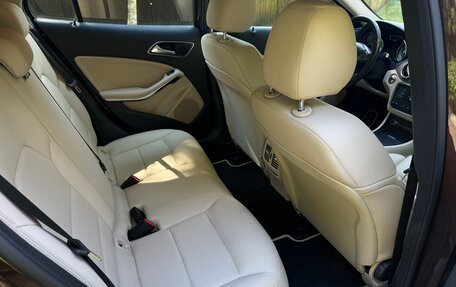 Mercedes-Benz GLA, 2016 год, 2 000 000 рублей, 22 фотография