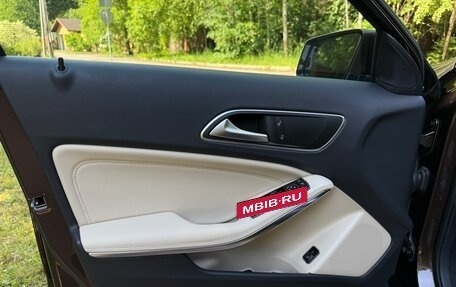 Mercedes-Benz GLA, 2016 год, 2 000 000 рублей, 15 фотография