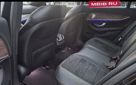 Mercedes-Benz E-Класс, 2016 год, 3 200 000 рублей, 14 фотография