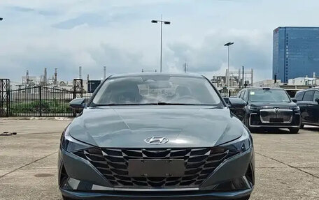 Hyundai Elantra, 2022 год, 1 670 000 рублей, 2 фотография