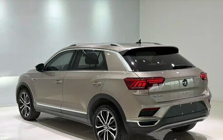 Volkswagen T-Roc I, 2022 год, 1 550 000 рублей, 3 фотография