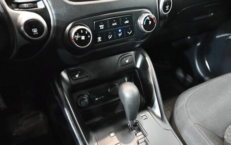 Hyundai ix35 I рестайлинг, 2011 год, 1 300 000 рублей, 14 фотография
