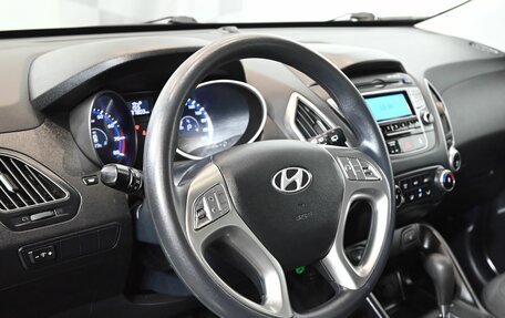 Hyundai ix35 I рестайлинг, 2011 год, 1 300 000 рублей, 12 фотография