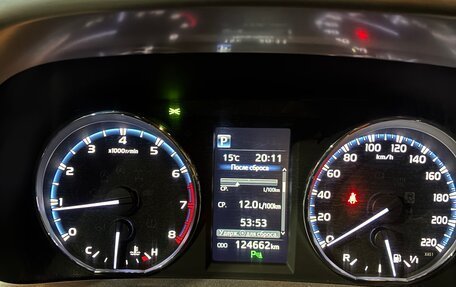 Toyota RAV4, 2018 год, 2 750 000 рублей, 10 фотография