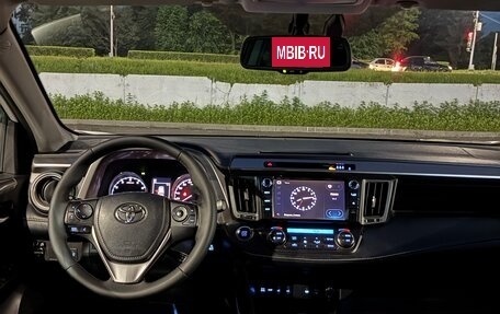 Toyota RAV4, 2018 год, 2 750 000 рублей, 7 фотография