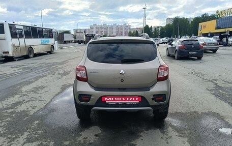 Renault Sandero II рестайлинг, 2015 год, 500 000 рублей, 4 фотография