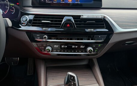 BMW 5 серия, 2019 год, 4 300 000 рублей, 13 фотография