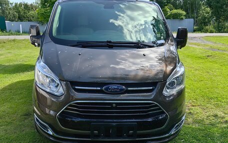 Ford Tourneo Custom I рестайлинг, 2021 год, 3 500 000 рублей, 2 фотография