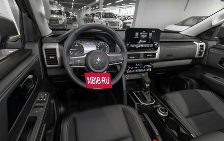 Mitsubishi L200, 2025 год, 5 300 000 рублей, 7 фотография