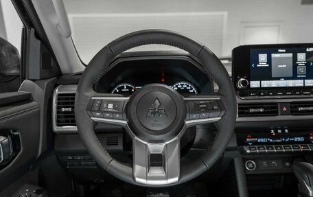 Mitsubishi L200, 2025 год, 5 300 000 рублей, 10 фотография