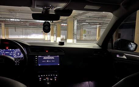 Volkswagen Tiguan II, 2018 год, 2 950 000 рублей, 9 фотография