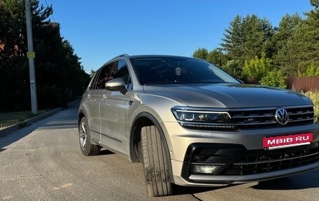 Volkswagen Tiguan II, 2018 год, 2 950 000 рублей, 2 фотография