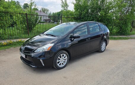 Toyota Prius v (+) I (ZVW40/41) рестайлинг, 2014 год, 1 440 000 рублей, 3 фотография