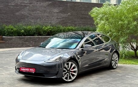 Tesla Model 3 I, 2019 год, 3 100 000 рублей, 1 фотография