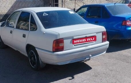Opel Vectra A, 1989 год, 200 000 рублей, 5 фотография