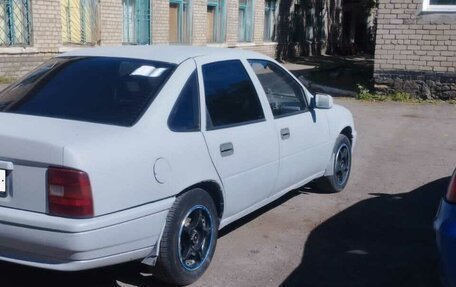 Opel Vectra A, 1989 год, 200 000 рублей, 6 фотография