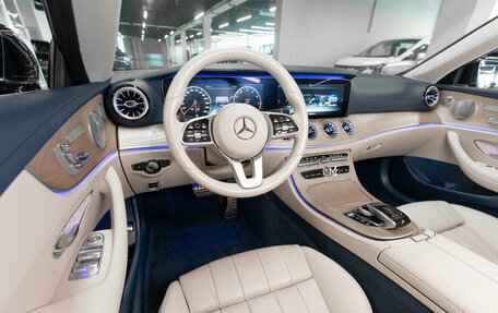 Mercedes-Benz E-Класс, 2018 год, 3 390 000 рублей, 7 фотография