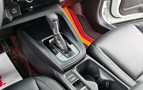 Honda Vezel, 2023 год, 1 750 000 рублей, 8 фотография