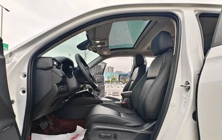 Honda Vezel, 2023 год, 1 750 000 рублей, 5 фотография
