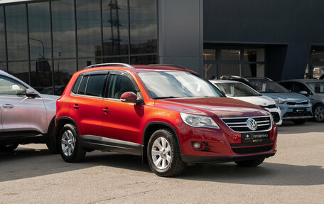 Volkswagen Tiguan I, 2011 год, 895 000 рублей, 2 фотография