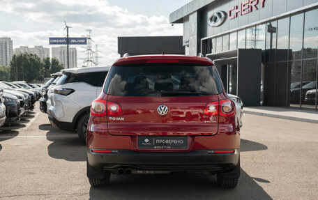 Volkswagen Tiguan I, 2011 год, 895 000 рублей, 6 фотография