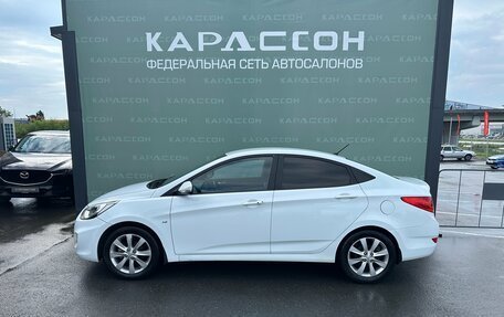 Hyundai Solaris II рестайлинг, 2012 год, 800 000 рублей, 3 фотография
