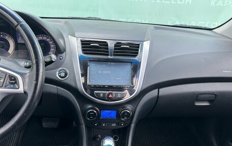 Hyundai Solaris II рестайлинг, 2012 год, 800 000 рублей, 10 фотография