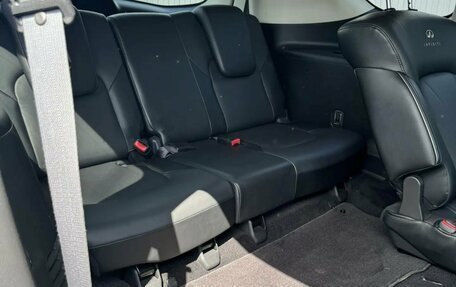 Infiniti QX56, 2012 год, 1 950 000 рублей, 26 фотография