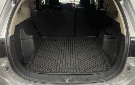 Mitsubishi Outlander III рестайлинг 3, 2016 год, 1 299 000 рублей, 21 фотография