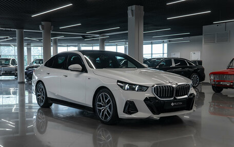 BMW 5 серия, 2024 год, 6 550 000 рублей, 2 фотография